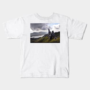 The Old Man of Storr, Isle of Skye, Scotland Kids T-Shirt